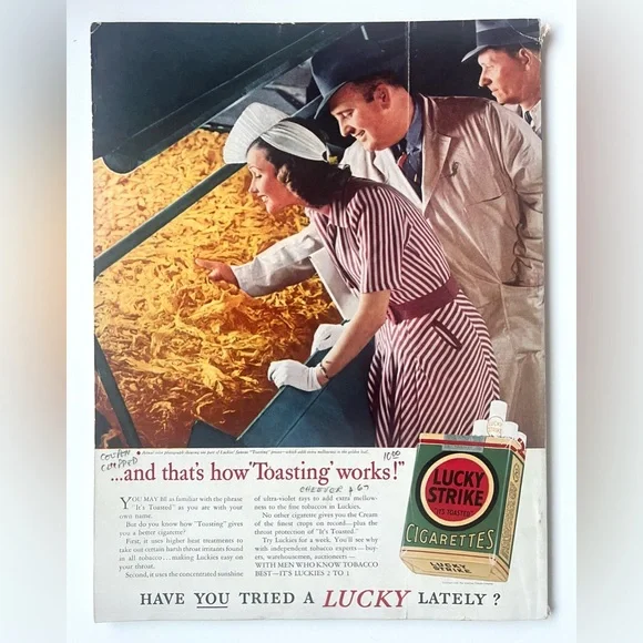 Harper’s Bazaar June 1940 Vintage Magazine – Surrealist Cover, Fashion & Ads - Picture 5 of 16